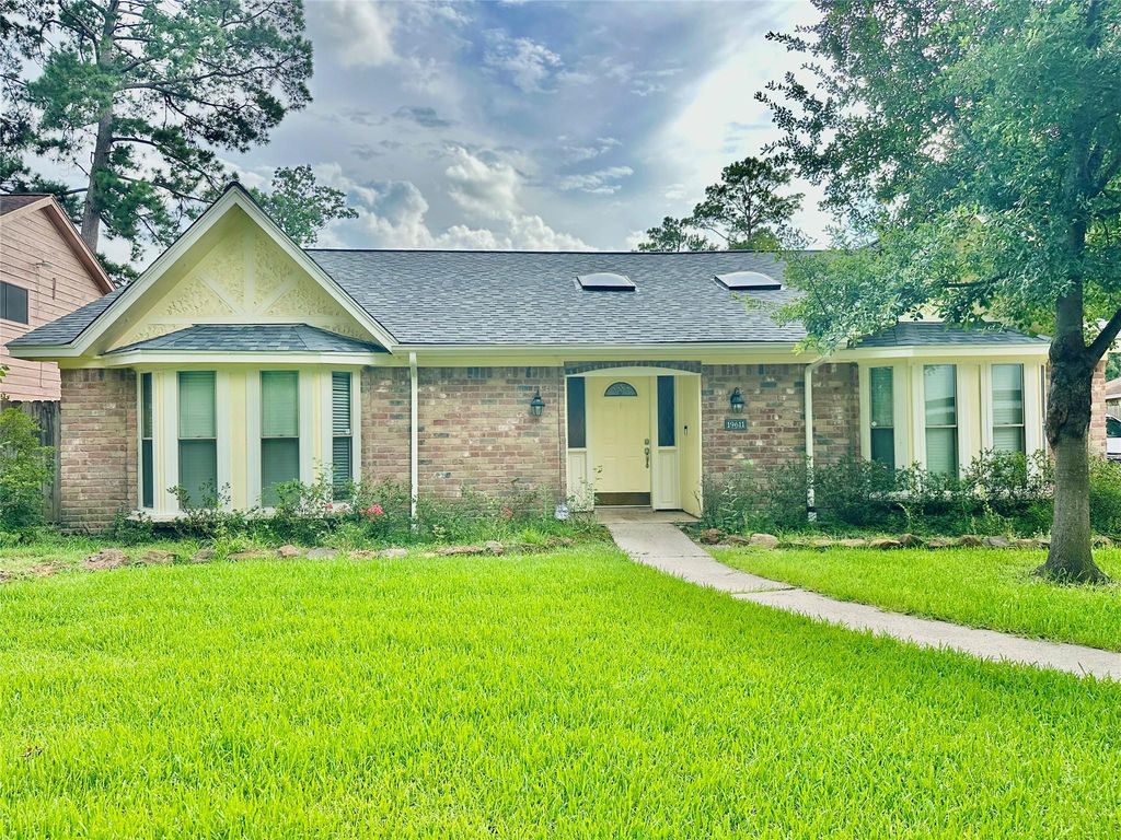 19611 Enchanted Spring Drive, Spring, TX 77388