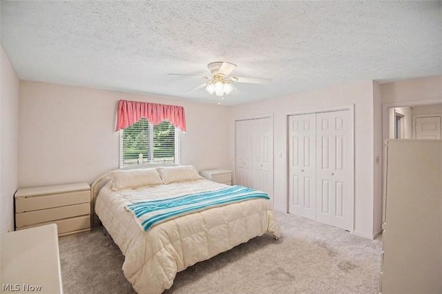 2345 Whispering Meadows Drive NE B, Warren, OH 44483