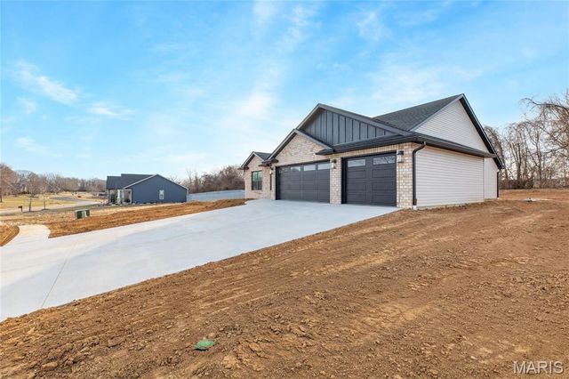 104 Windsor Drive, Alton, IL 62002