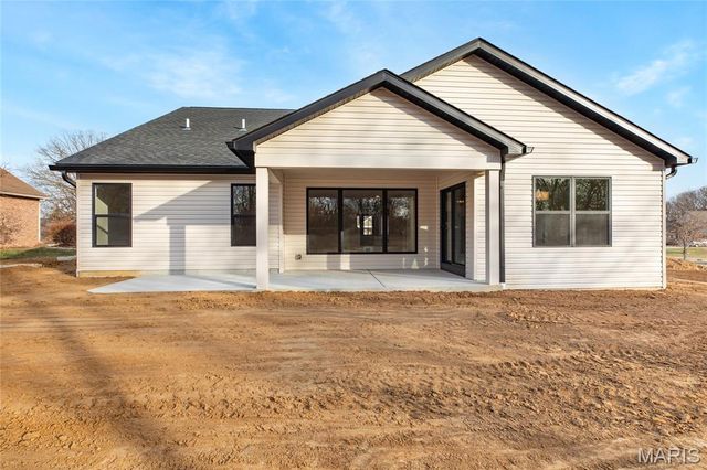 104 Windsor Drive, Alton, IL 62002