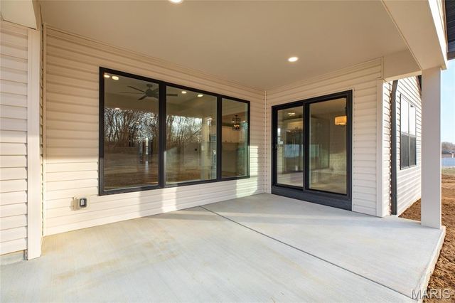 104 Windsor Drive, Alton, IL 62002