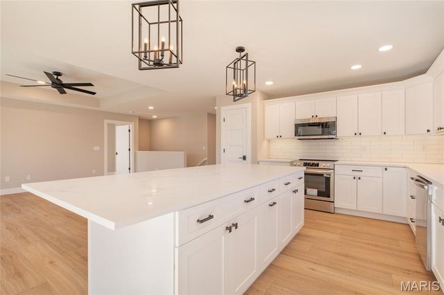 104 Windsor Drive, Alton, IL 62002