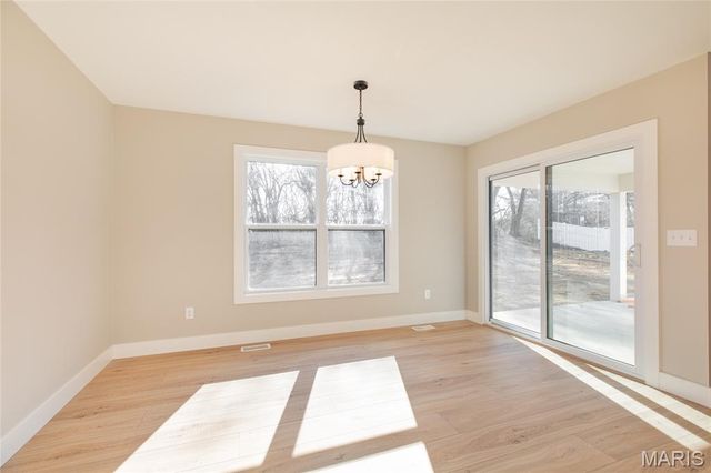 104 Windsor Drive, Alton, IL 62002