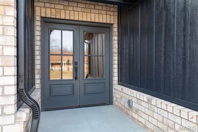 104 Windsor Drive, Alton, IL 62002