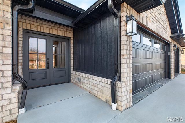 104 Windsor Drive, Alton, IL 62002