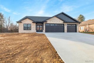 104 Windsor Drive, Alton, IL 62002