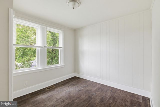 820 GREENHILL RD, Sharon Hill, PA 19079