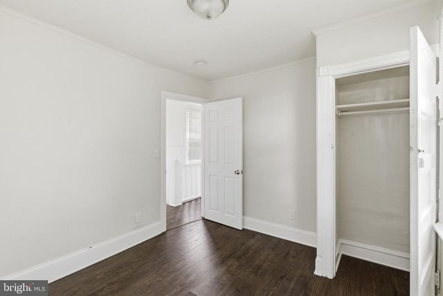 820 GREENHILL RD, Sharon Hill, PA 19079