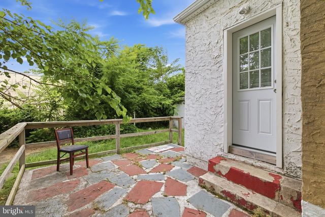 820 GREENHILL RD, Sharon Hill, PA 19079