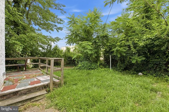 820 GREENHILL RD, Sharon Hill, PA 19079