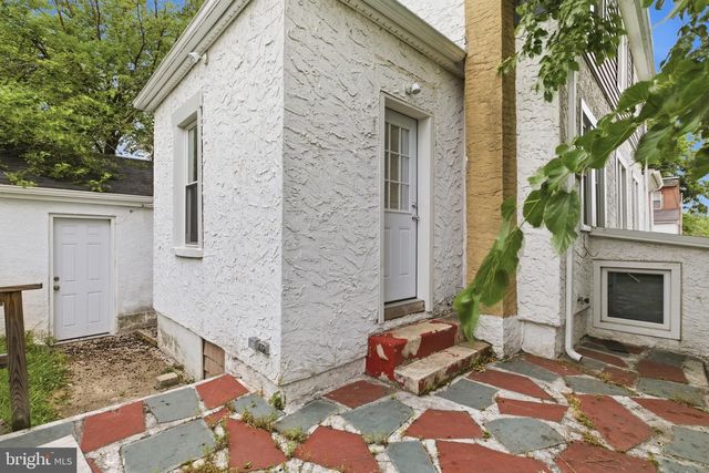 820 GREENHILL RD, Sharon Hill, PA 19079