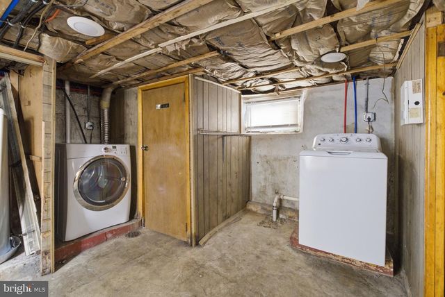 820 GREENHILL RD, Sharon Hill, PA 19079