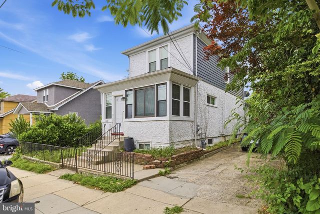 820 GREENHILL RD, Sharon Hill, PA 19079