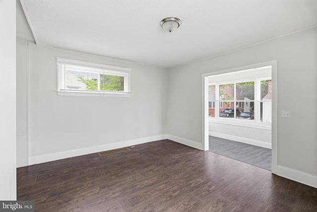820 GREENHILL RD, Sharon Hill, PA 19079