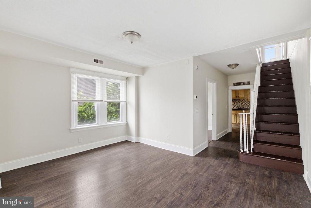 820 GREENHILL RD, Sharon Hill, PA 19079