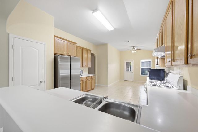 611 E Newport Bend, Katy, TX 77494