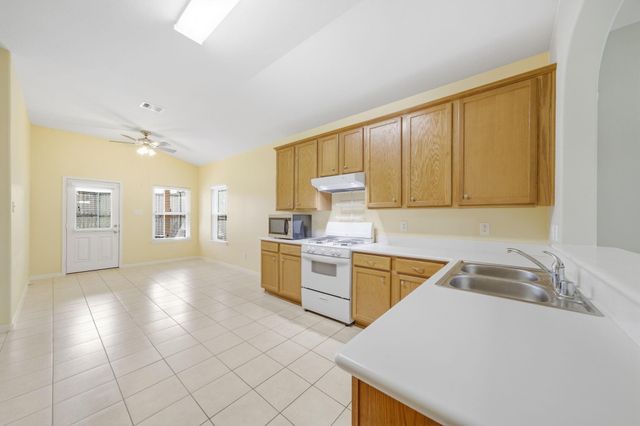 611 E Newport Bend, Katy, TX 77494