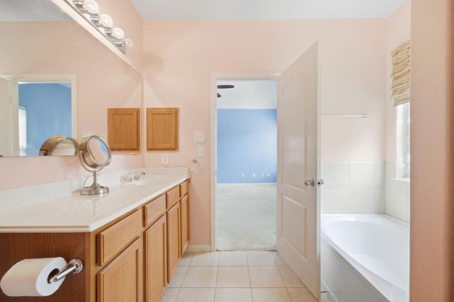 611 E Newport Bend, Katy, TX 77494