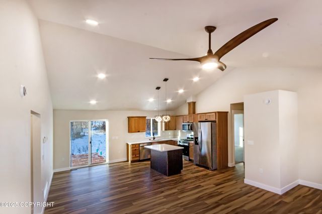 2564 N Midland Avenue, Palmer, AK 99645