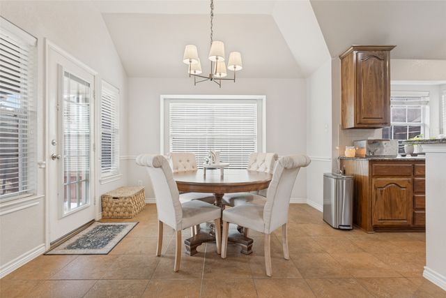 2106 Hollow Way, Garland, TX 75041