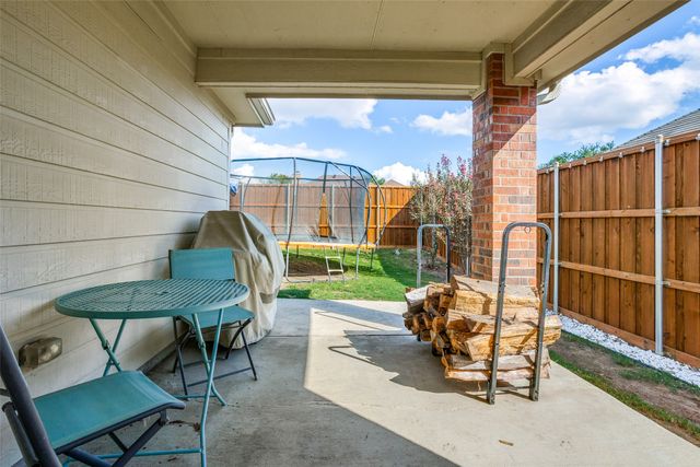 2106 Hollow Way, Garland, TX 75041