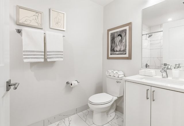 435 Madison Street 502, Oak Park, IL 60302