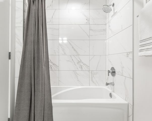 435 Madison Street 502, Oak Park, IL 60302