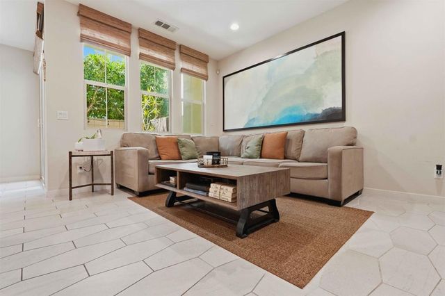 2055 Foxtrot Loop 1, Chula Vista, CA 91915