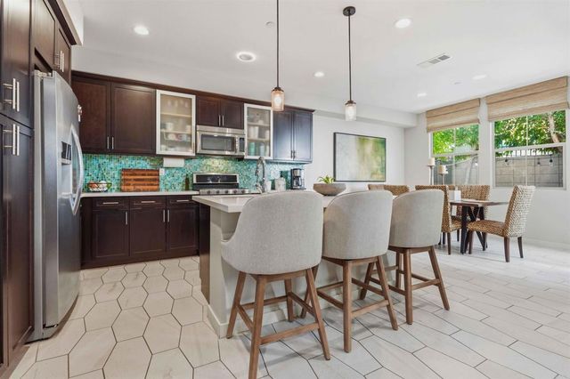 2055 Foxtrot Loop 1, Chula Vista, CA 91915
