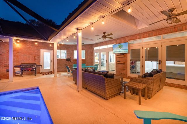 2009 VELA NORTE Circle, Atlantic Beach, FL 32233