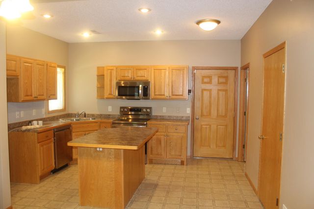 11735 Spruce Drive, Monticello, MN 55362