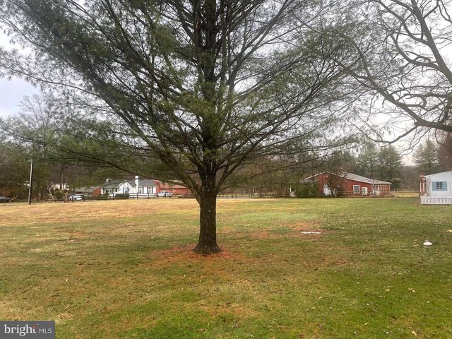 57 DIVERTY RD, Pennington, NJ 08534