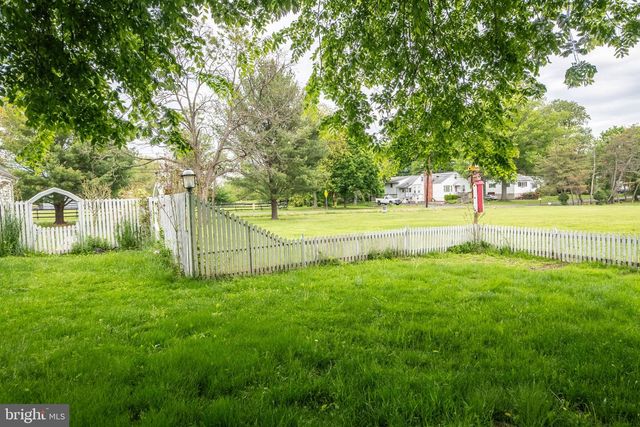 57 DIVERTY RD, Pennington, NJ 08534