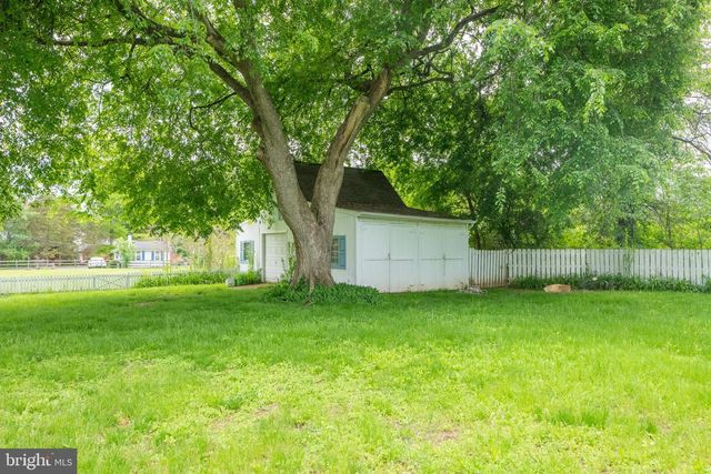 57 DIVERTY RD, Pennington, NJ 08534