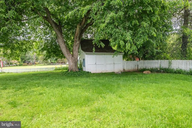 57 DIVERTY RD, Pennington, NJ 08534