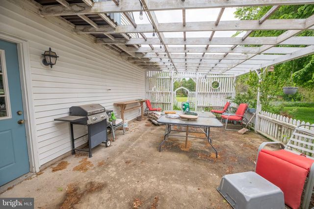 57 DIVERTY RD, Pennington, NJ 08534