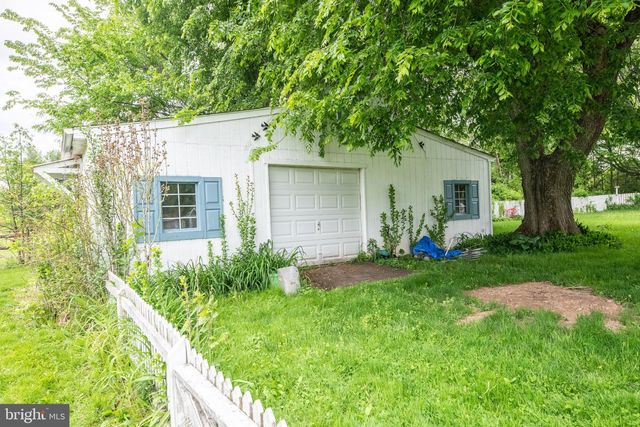 57 DIVERTY RD, Pennington, NJ 08534