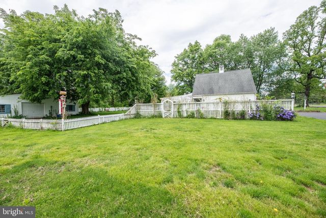 57 DIVERTY RD, Pennington, NJ 08534