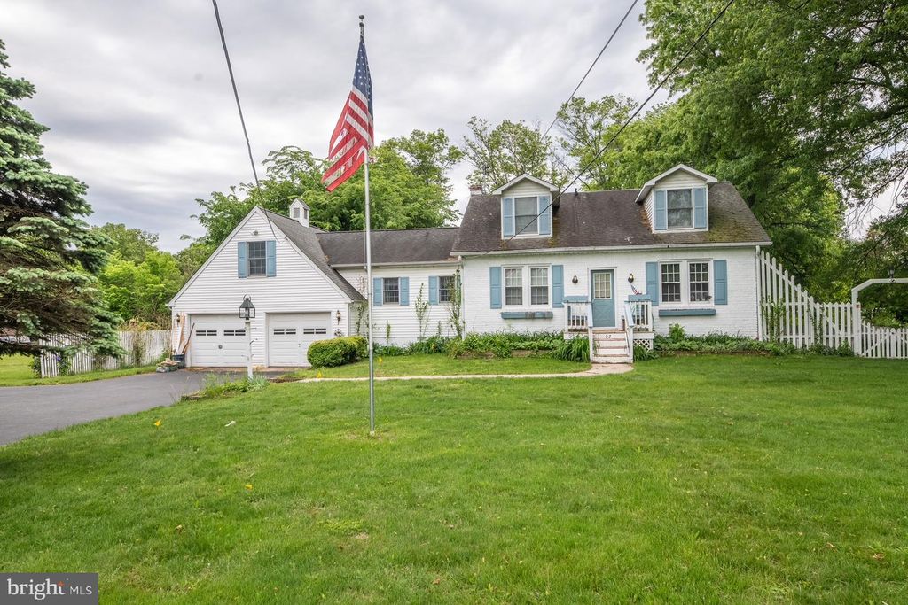 57 DIVERTY RD, Pennington, NJ 08534