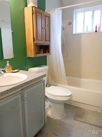 2224 S Rachel Circle, Boise, ID 83706