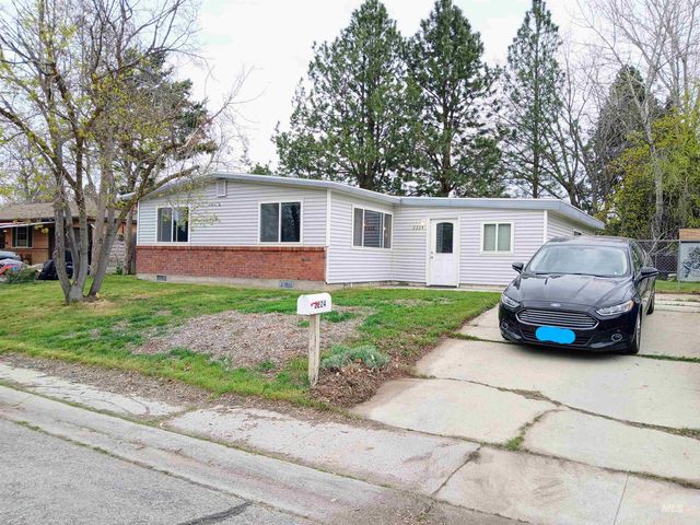 2224 S Rachel Circle, Boise, ID 83706