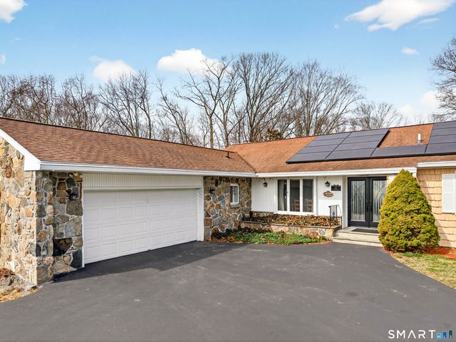 1 Tanglewood Drive, Norwich, CT 06360