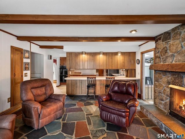 1 Tanglewood Drive, Norwich, CT 06360