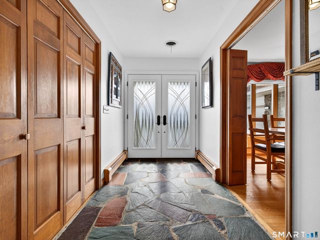 1 Tanglewood Drive, Norwich, CT 06360