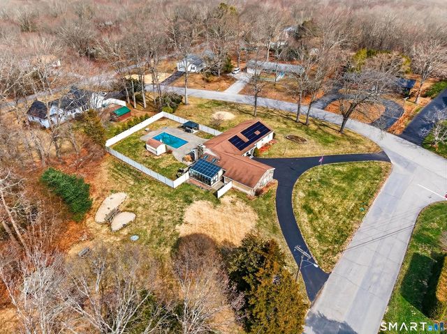 1 Tanglewood Drive, Norwich, CT 06360