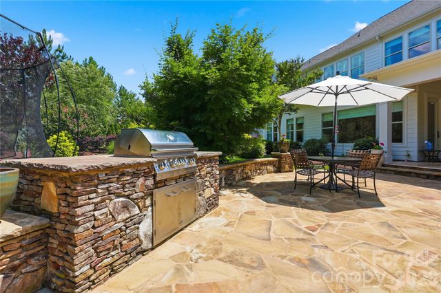 2082 Tatton Hall Road, Fort Mill, SC 29715