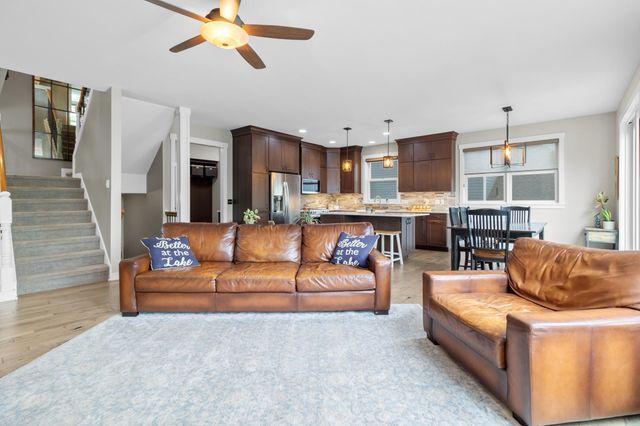 3856 Green Heights Trail SW, Prior Lake, MN 55372