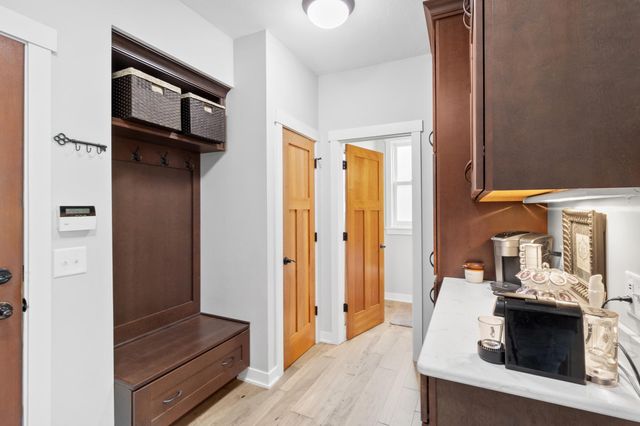 3856 Green Heights Trail SW, Prior Lake, MN 55372