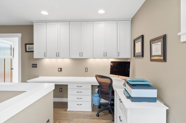 3856 Green Heights Trail SW, Prior Lake, MN 55372