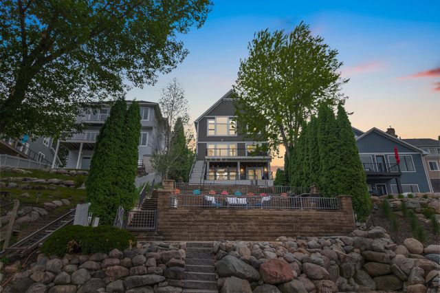 3856 Green Heights Trail SW, Prior Lake, MN 55372